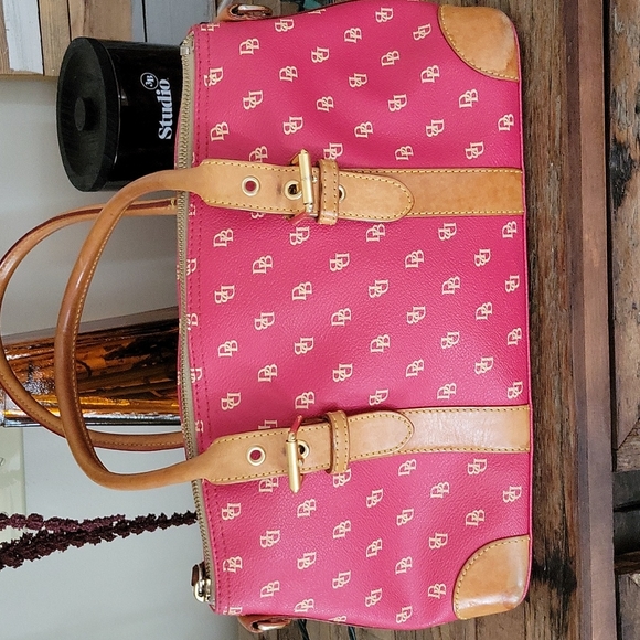 Dooney & Bourke Handbags - Dooney & Bourke logo bag